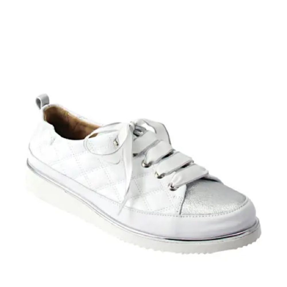 Novella Quilted Sneaker (Women)
Ron White